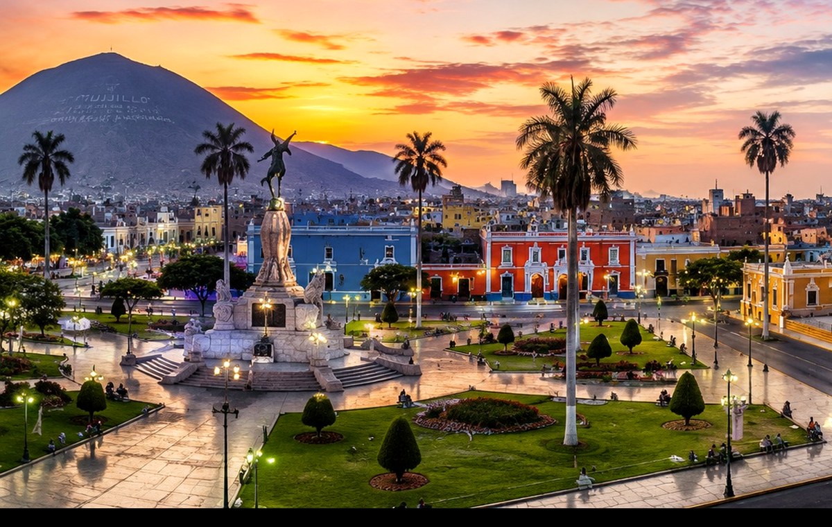 Plaza de Armas de Trujillo